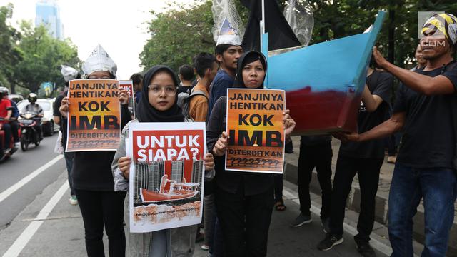 Tolak IMB Reklamasi, Massa Gelar Aksi Jalan Mundur ke Balai Kota