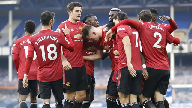Edinson Cavani Cetak Gol Perdana, Manchester United Hajar Everton 3-1
