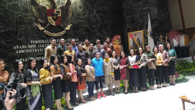 Wakil Gubernur DKI Jakarta Sandiaga Uno menghadiri acara Pembekalan kepada Finalis Abang None (Abnon) Jakarta Tingkat Wilayah Kota Administrasi dan Kabupaten Tahun 2018. (Liputan6.com/Devira Prastiwi)