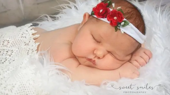 Mencengangkan Wanita Ini Lahirkan Bayi Perempuan Berbobot 6 1 Kg Lifestyle Fimela Com