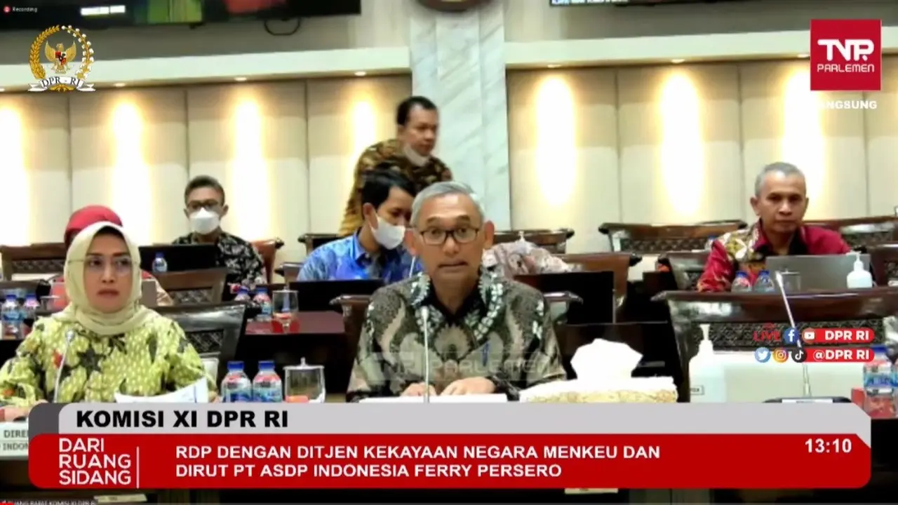 Direktur Jenderal Kekayaan Negara Kementerian Keuangan Rional Silaban dalam Rapat Dengar Pendapat Komisi XI dengab Kemenkeu dan ASDP Indonesia Ferry.