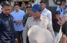 Prabowo Kunjungi Warga Terdampak Banjir Bali dan Anjing Penyelamat Tuannya