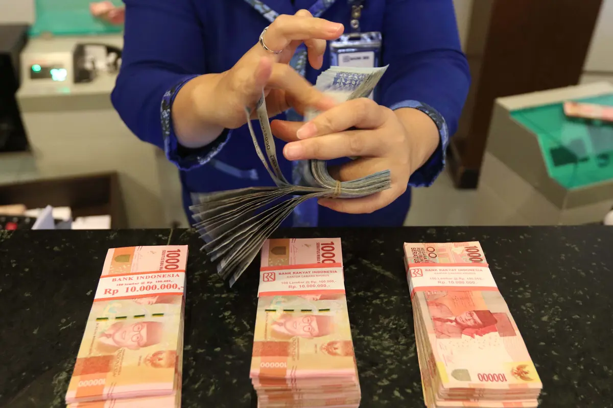 Rupiah Melemah Tipis, Dolar AS Apresiasi ke Rp 13.775/US$