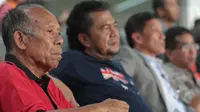 Sinyo Aliandoe saat menyaksikan laga penutup Persija Jakarta vs Barito Putera ISL musim 2014 di Stadion Utama Gelora Bung Karno, Senayan Jakarta