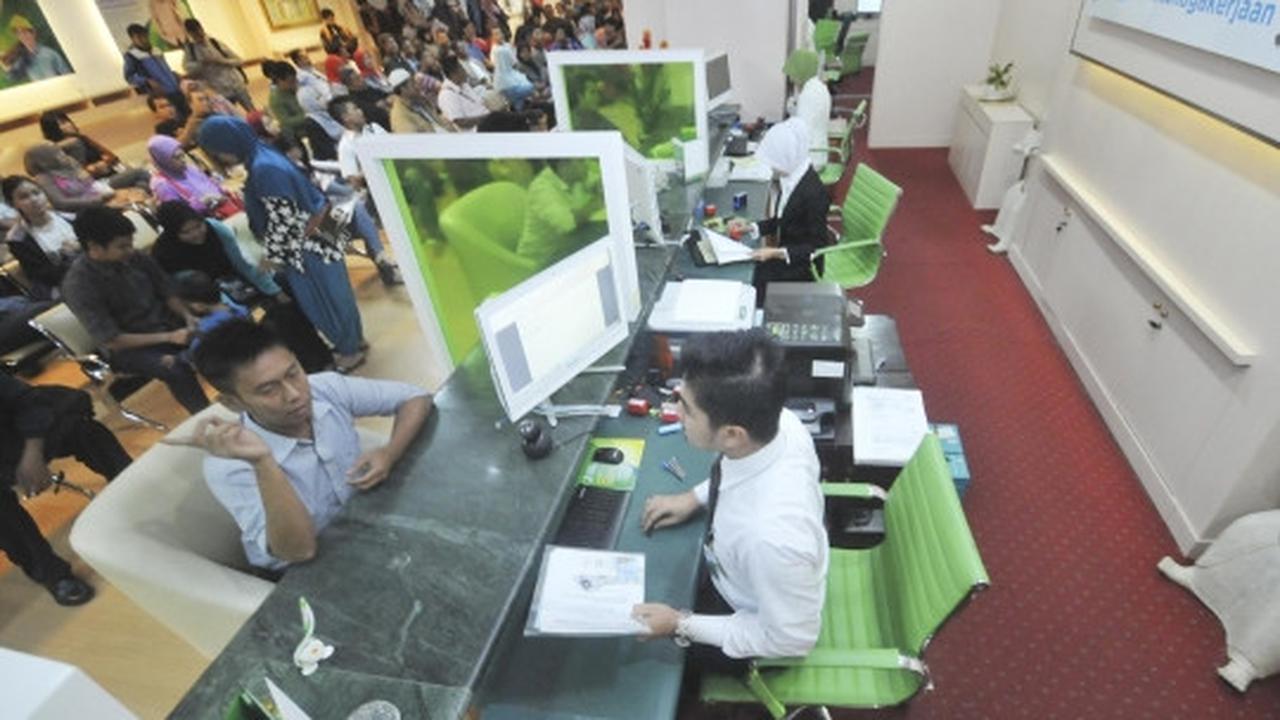 Ratusan peserta BPJS mengantre cairkan dana