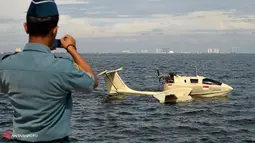 Pesawat Amfibi Secepat Speedboat di Tanjung Priok