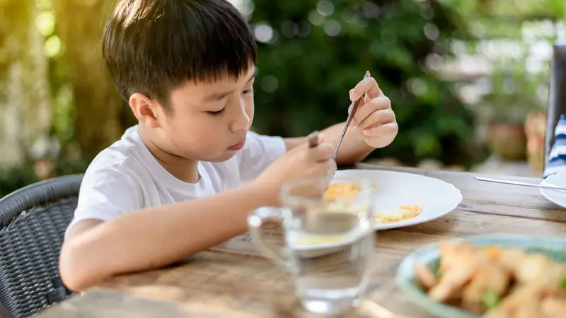 5 Alasan Anak Tak Boleh Lewatkan Sarapan