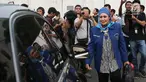 Anggota majelis tinggi Partai Demokrat Melani Suharli usai melakukan pertemuan tertutup di Jakarta, Senin (9/7). Pertemuan membahas 3 agenda salah satunya kriteria Capres dan Cawapres yang akan didukung Partai Demokrat. (Liputan6.com/Herman Zakharia)