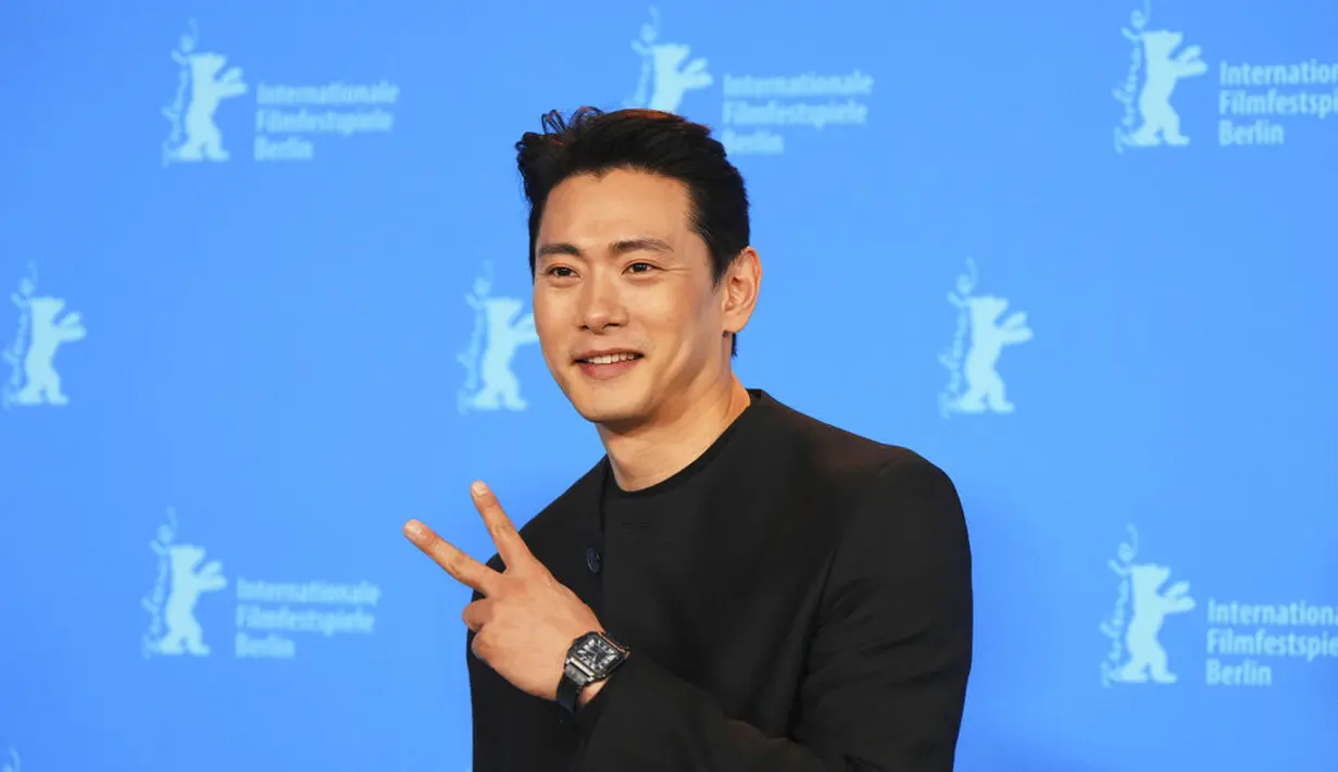 Yoo Teo dalam Festival Film Internasional Berlin 2023.   (Soeren Stache/dpa via AP)