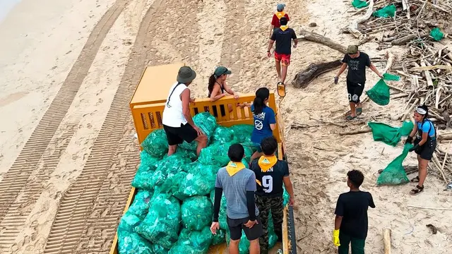66,3 Ton Sampah Plastik Berhasil Diangkut dari Pantai Kedonganan di Jimbaran Bali, 2 Penyu Hidup Ditemukan Terperangkap. (Dok: IG Sungai Watch https://www.instagram.com/sungaiwatch/)