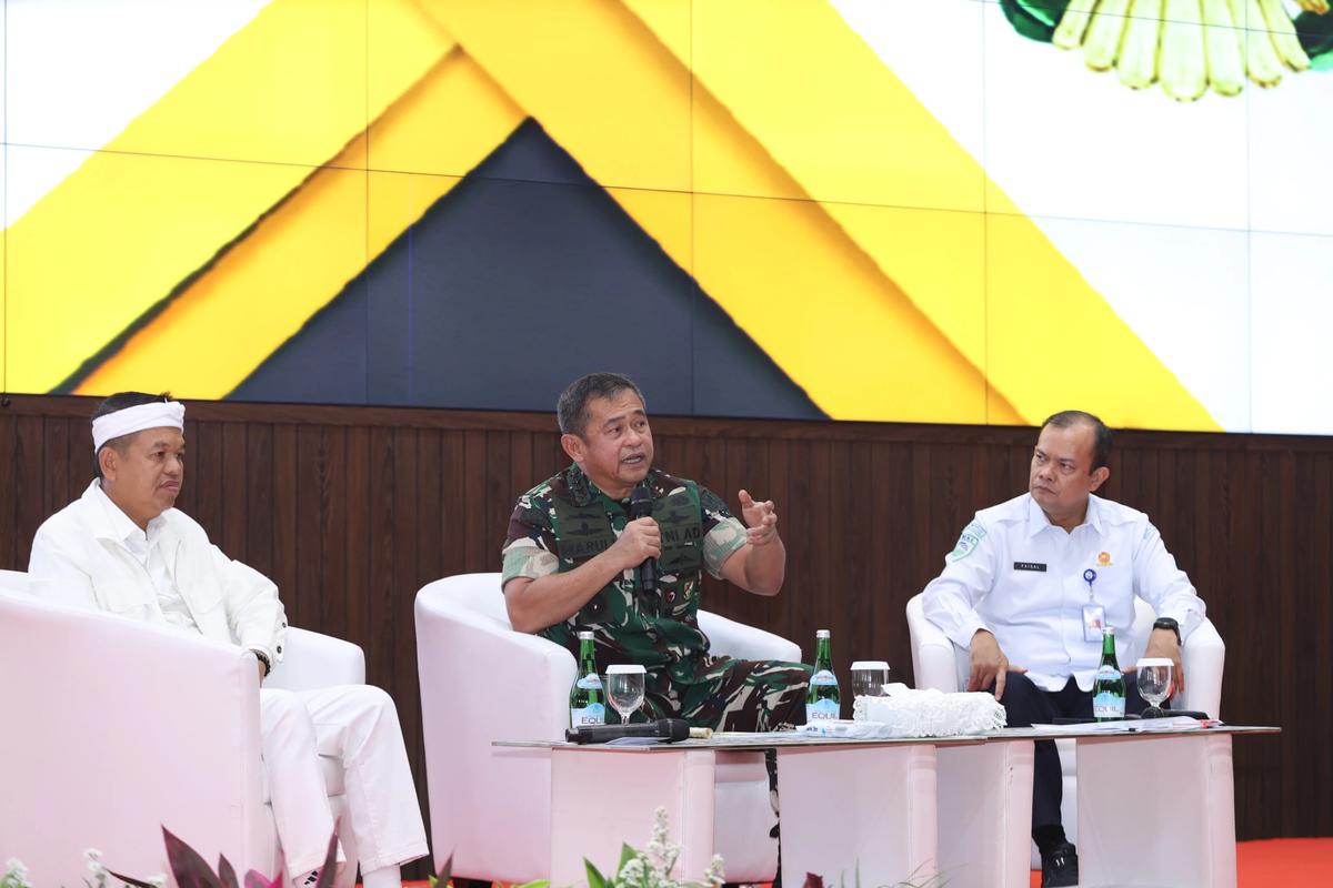 FOTO: TNI AD dan Pemprov Jabar Perkuat Kolaborasi Tangani Sampah dan Kekeringan