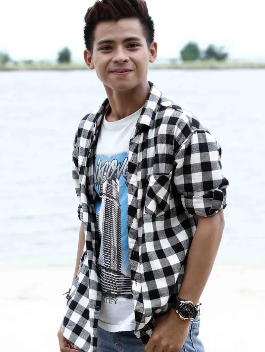 "Sebenernya aku pesimis karena lawannya kan senior semua, mereka motivasi aku juga yang bikin aku jadi ini," tambah anak sulung dari tiga bersaudara pasangan Nur Yasin dan Risma Adelaida itu. (Deki Prayoga/Bintang.com)