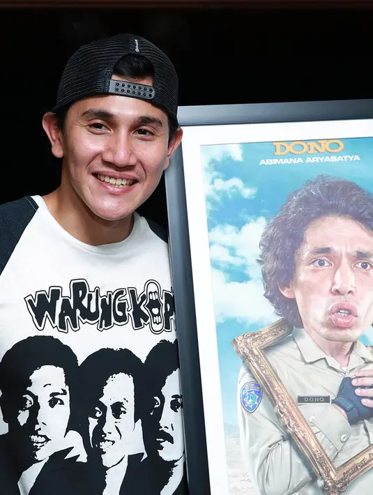 Suami Marsha Timothy itu sebelumnya menolak memerankan tokoh Kasino. Ia mengaku belum layak memerankan karakter Kasino yang sangat kuat dalam film Warkop DKI yang telah melegenda. (Deki Prayoga/Bintang.com)