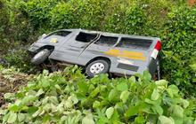 Mobil Polisi Bawa Tahanan Masuk Jurang Usai Tabrak Truk di Labuhanbatu
