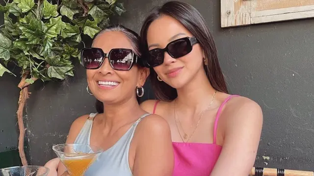 Potret Alyssa Daguise dan Ibundanya Ini Bak Kakak Adik, Sang Ibu Dipuji Awet Muda