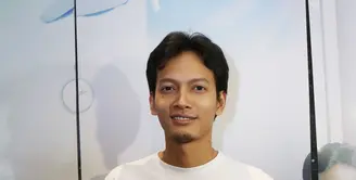 Aktor Fedi Nuril kembali membintangi film layar lebar terbarunya yang berjudul 'Ayah Menyayangi Tanpa Akhir'. (Nurwahyunan/Bintang.com)