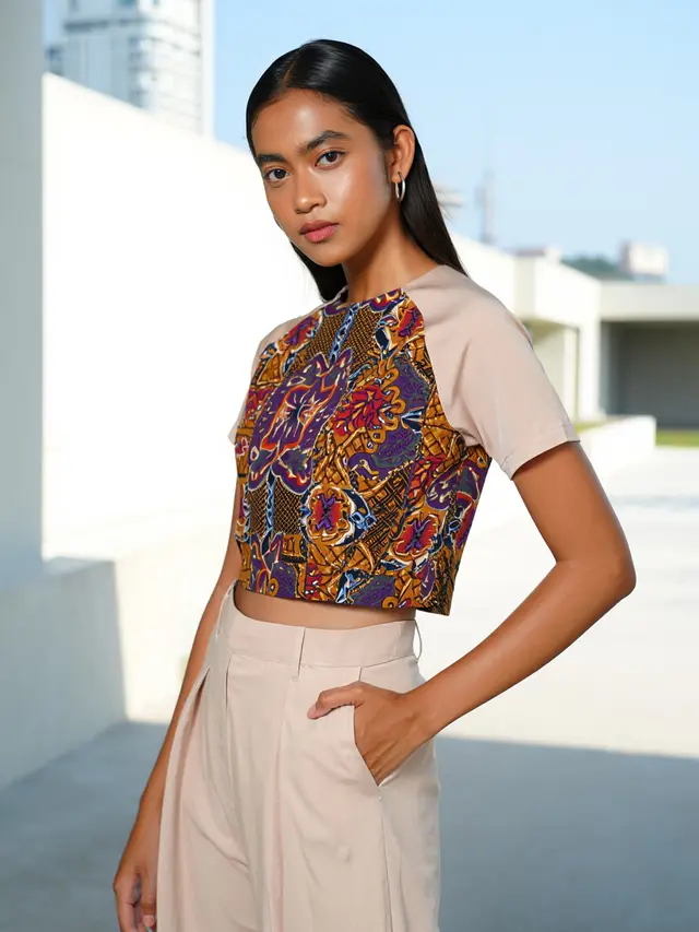 Model Baju Batik Kombinasi Kain Polos untuk Wanita Terbaru 2025