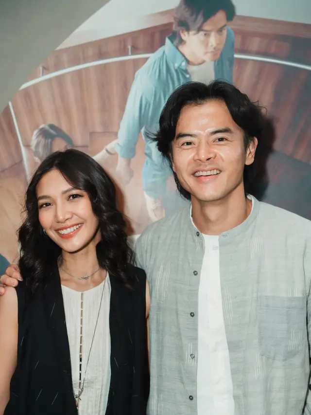 Dion Wiyoko dan Sheila Dara Aisha