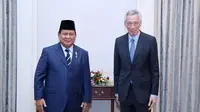 Menteri Pertahanan Republik Indonesia Prabowo Subianto diterima dengan hangat oleh Perdana Menteri Singapura Lee Hsien Loong, Sabtu (11/6). (Biro Humas Setjen Kemhan)