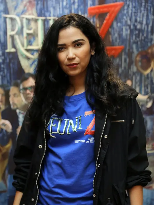 "Ya pengen aja (di Bali), satu, ya udah kelamaan juga tinggal di Jakarta, terus pengin sesuatu yang baru. Terus aku kan enggak nikah juga, jadi enggak ada tanggung jawab apa-apa," lanjut pesinetron Cinta Fitri.  (Deki Prayoga/Bintang.com)