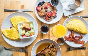 Ilustrasi sarapan. (Dok. Artem Beliaikin/Unsplash)