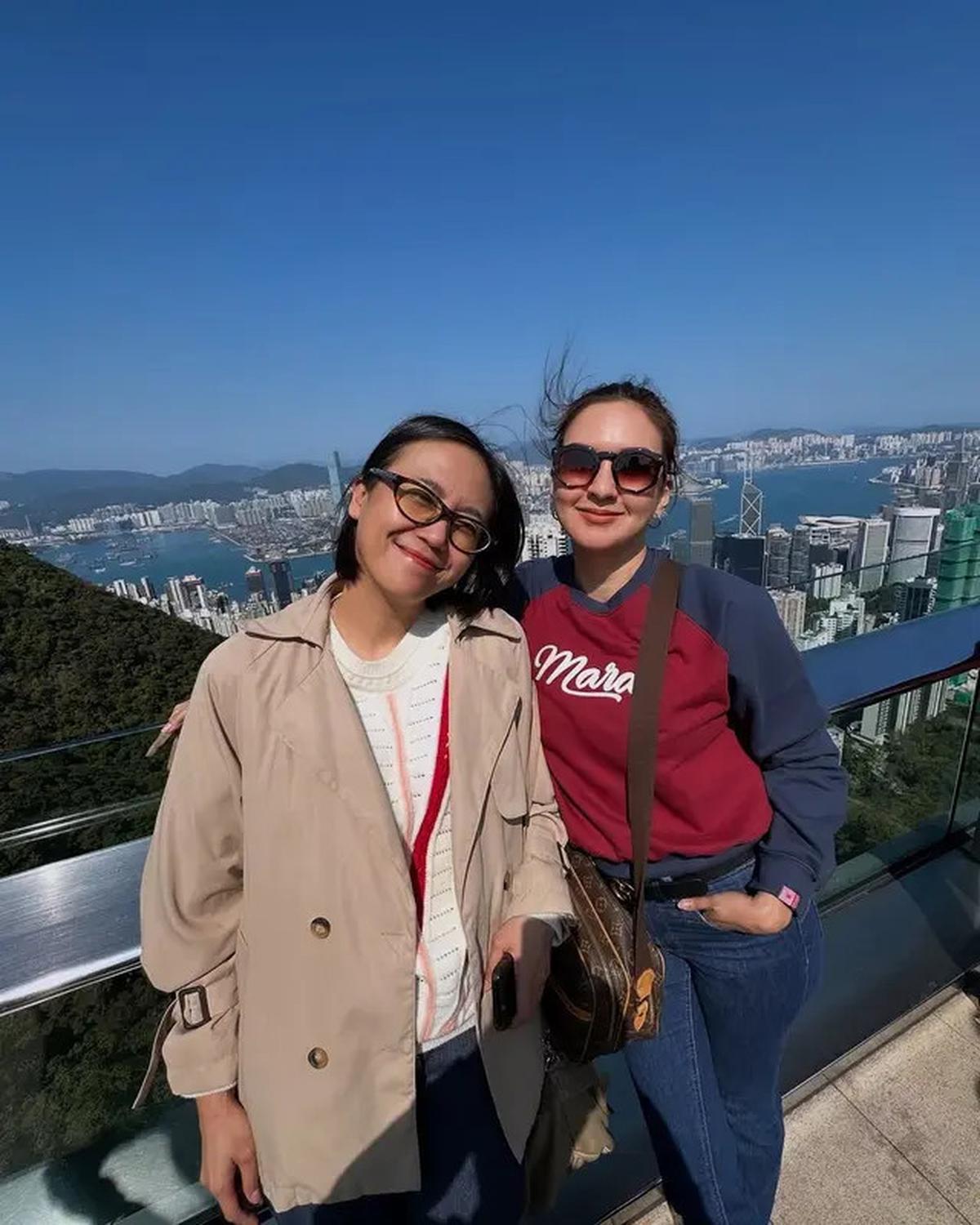 Bersahabat 22 Tahun, Ini 6 Potret Donna Agnesia Liburan Perdana Bareng Sahabat