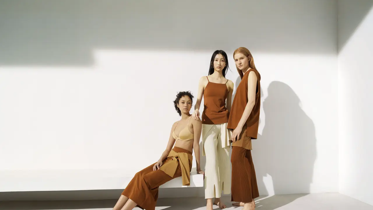 Tips Padu Padan Pakaian Dalam Jadi Outfit Harian dari Koleksi UNIQLO X Mame Kurogouchi