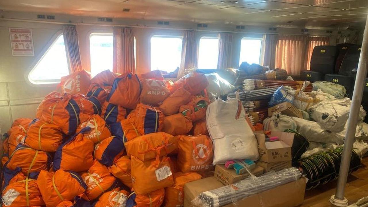 BNPB Kirim 27 Ton Bantuan Logistik Lewat Laut untuk Korban Banjir Aceh yang Terisolasi