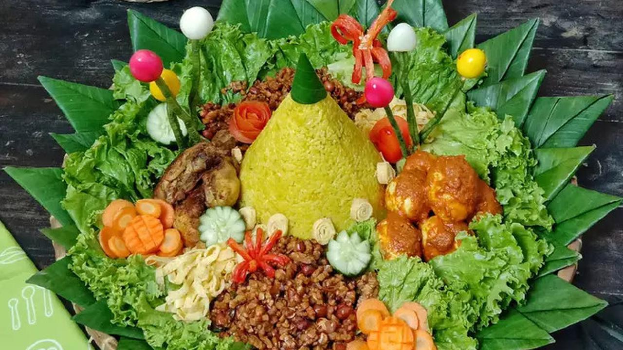 nasi tumpeng