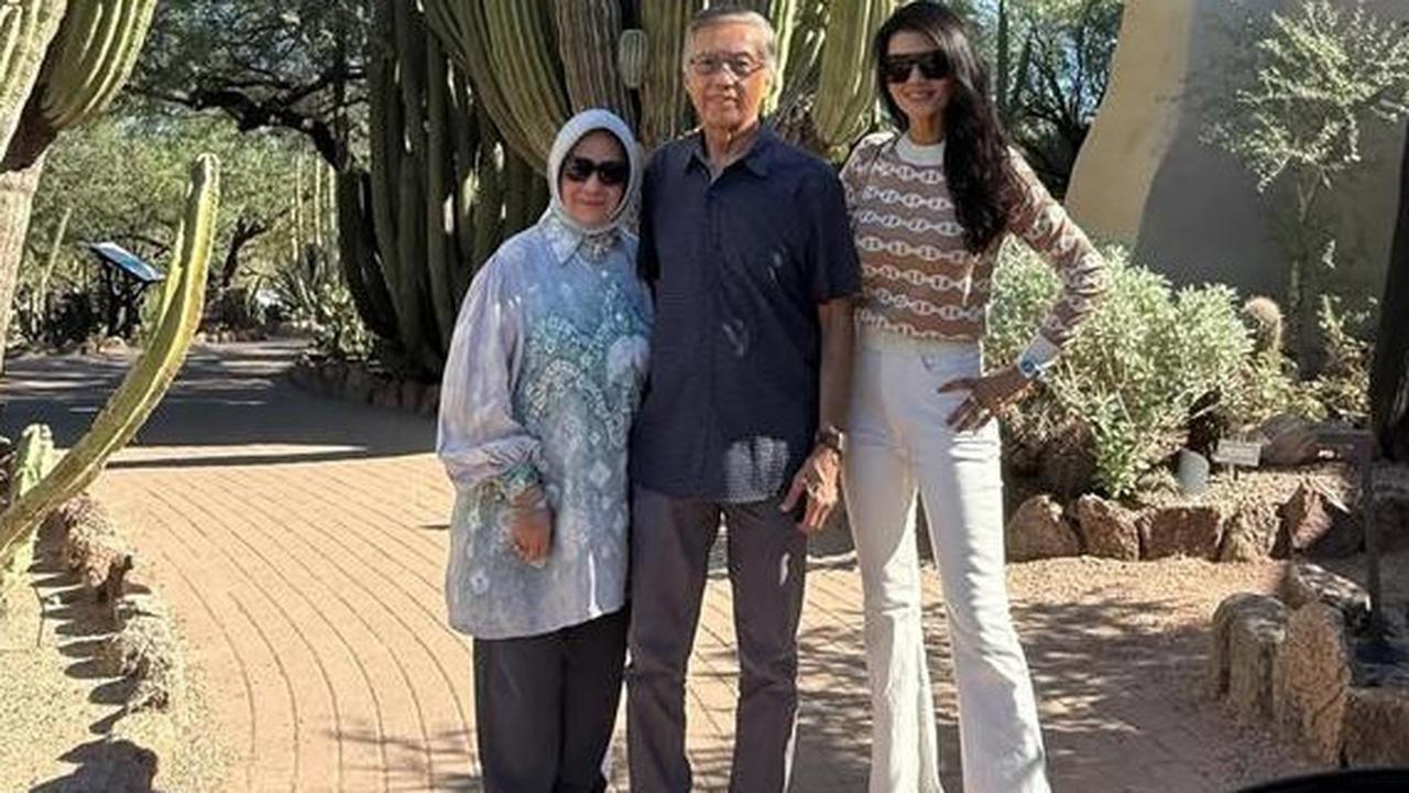 Hangat dan Penuh Cinta, Ini 6 Momen Farah Quinn Berkumpul dengan Orang Tua di Amerika