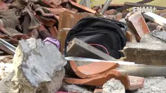 4 ruang kelas SDN 3 Bangodua Kabupaten Indramayu Jawa Barat ambruk saat proses belajar mengajar, Polisi masih menyelidiki penyebab ambruknya