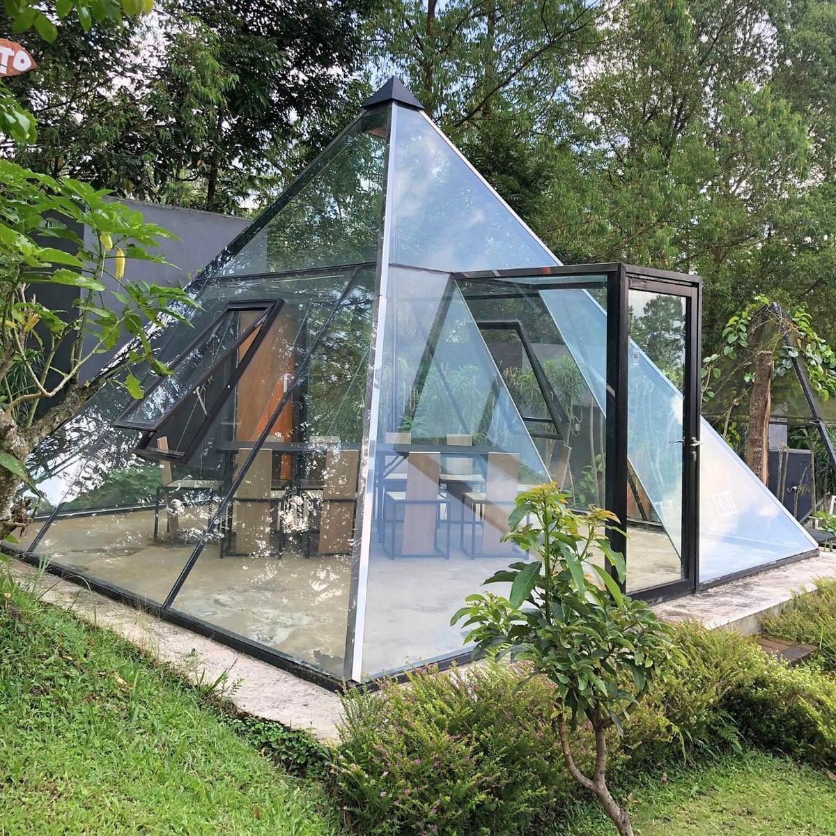 13 Tempat Makan Estetik di Malang