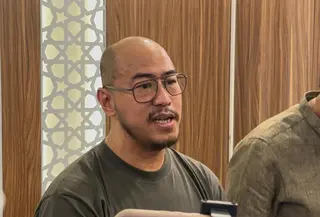 Pandji Pragiwaksono bakal diperiksa polisi, buntut pelaporan atas materi pertunjukan stand-up comedy Mens Rea yang menyenggol nama Raffi Ahmad.