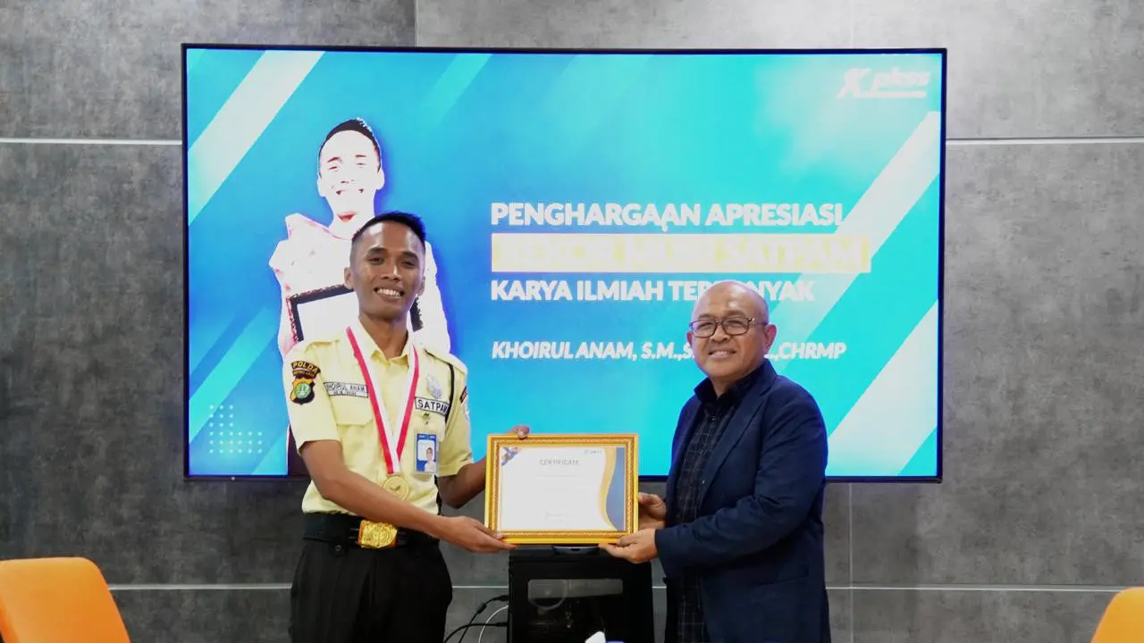 Satpam Kantor Cabang BRI Raih Rekor Muri Berkat 13 Karya Ilmiah