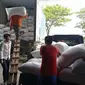 Seorang pengusaha muda asal Kota Kendari melakukan ekspor 24,5 ton jagung kering ke Singapura, ternyata diam-diam pria yang sudah melakukan ekspor berkali-kali.