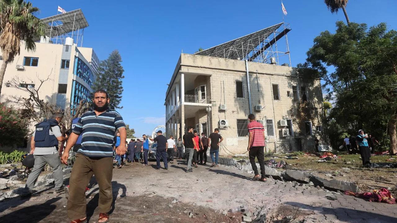 Pembajakan isu Palestina-Israel, kata dia, hanya akan menyelewengkan atau bahkan menghilangkan fokus dari masalah yang sebenarnya.&nbsp;