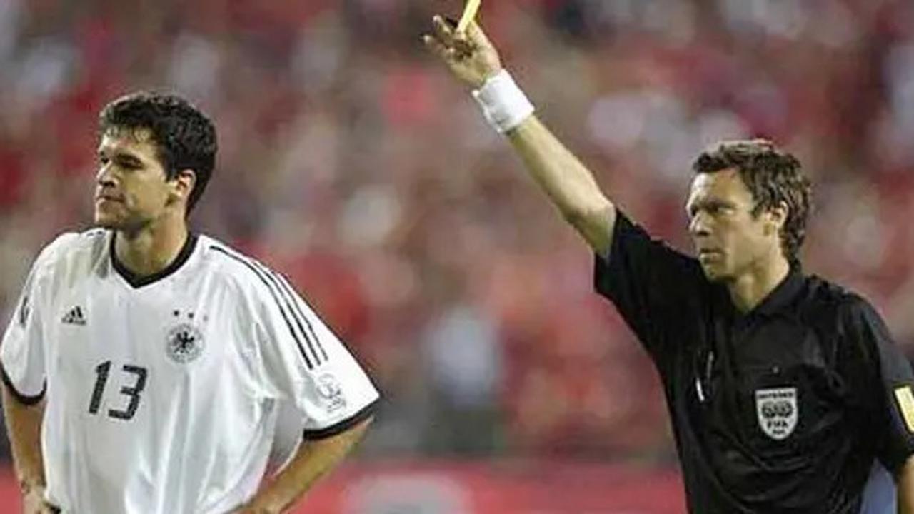 4 Wasit Terburuk dalam Sejarah Sepak Bola: Bahkan di Piala Dunia pun Ada