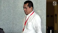 Mantan Ketua Komisi II DPR, Chairuman Harahap memenuhi panggilan penyidik antirasuah di Gedung KPK, Jumat (28/7). Politisi Partai Golkar itu diperiksa sebagai saksi kasus dugaan korupsi e-KTP dengan tersangka Setya Novanto (Liputan6.com/Helmi Afandi)