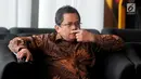 Sekjen DPR Indra Iskandar menunggu pemeriksaan penyidik di Gedung KPK, Jakarta, Senin (18/2). Indra diperiksa sebagai saksi untuk tersangka mantan Wakil Ketua DPR Taufik Kurniawan terkait dugaan suap DAK Kebumen. (Merdeka.com/Dwi Narwoko)