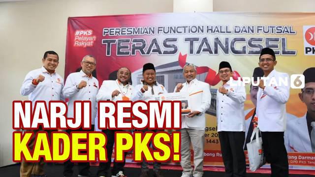 Komedian Narji resmi masuk ke dunia politik Indonesia. Setelah sempat dikabarkan masuk partai Demokrat, Narji ternyata berlabuh ke Partai Keadlian Sejahtera (PKS).