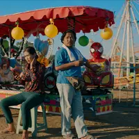 Film "Basri & Salma in a Never-ending Comedy" tayang di Bisokop Online. [Foto: Bioskop Online]