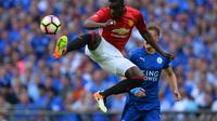 Bailly puas bisa membuat terkesan Mourinho di MU. (GLYN KIRK / AFP)