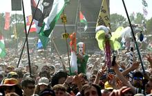 Penyanyi Ini Tuai Pujian Setelah Serukan ‘Matilah IDF’ di Festival Glastonbury Inggris