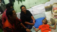 Videla Orista Hariyani, remaja perempuan 13 tahun, penderita radang otak. (Liputan6.com/Edhie Prayitno Ige)
