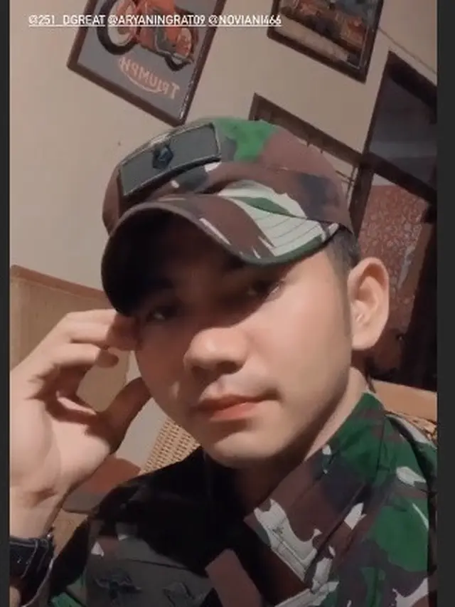 6 Potret Rizki DA Bergaya Pakkai Seragam Tentara Ini Curi Perhatian