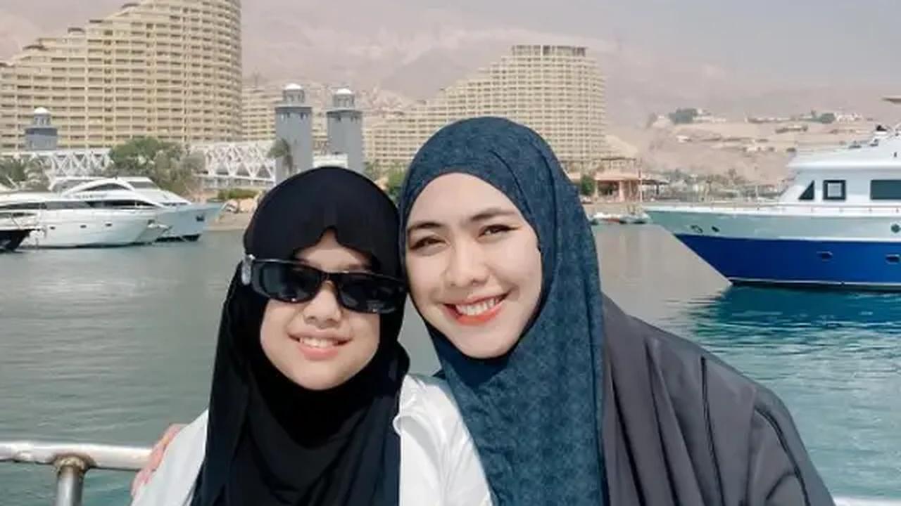 Momen Liburan Oki Setiana Dewi Bareng Anak di Kairo/Instagram/@okisetianadewi