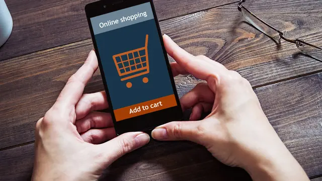 ilustrasi jenis ecommerce/Mr_Mrs_Marcha/shutterstock