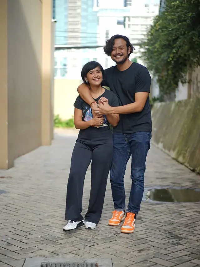 Dwi Sasono dan Widi Mulia