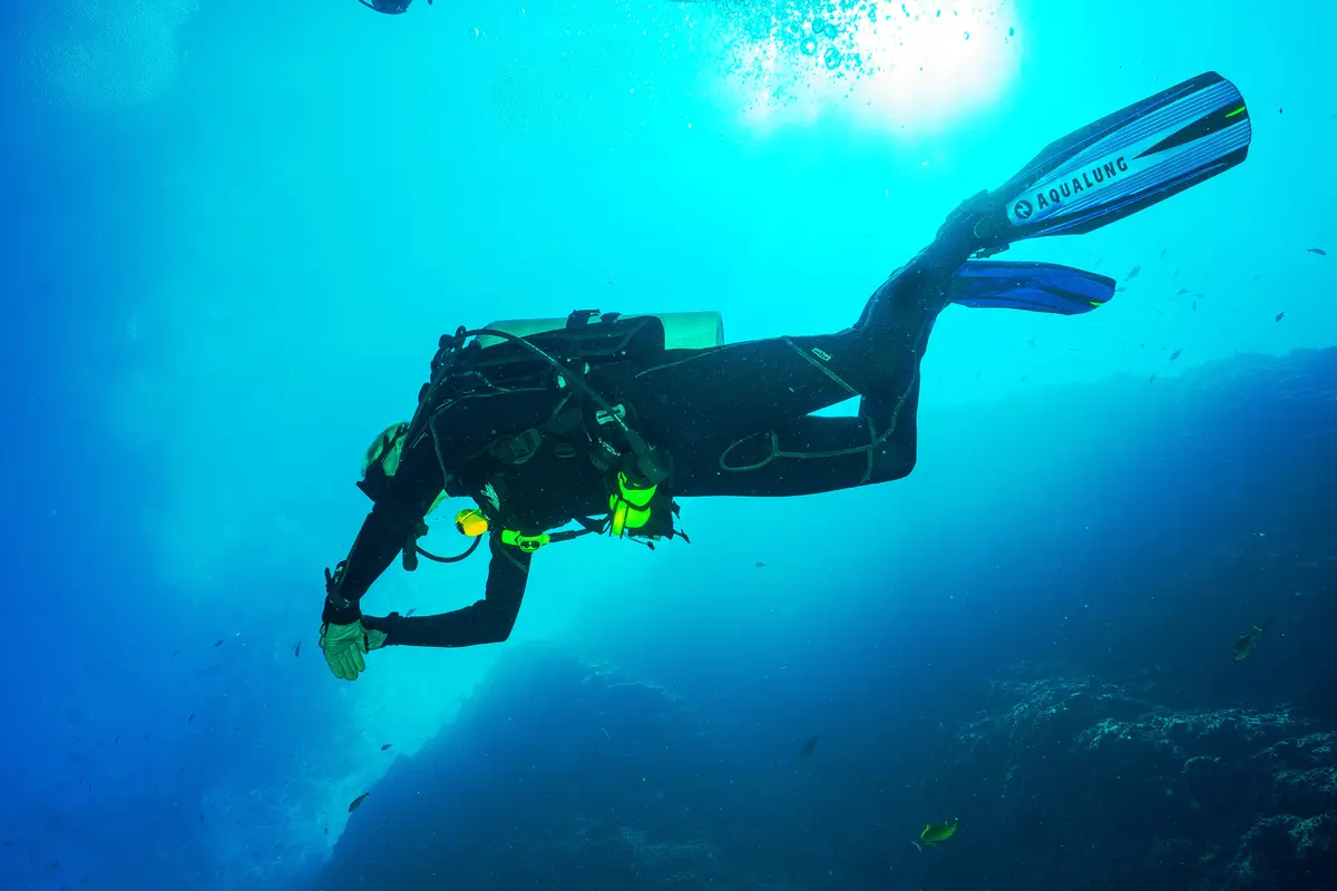 diving
