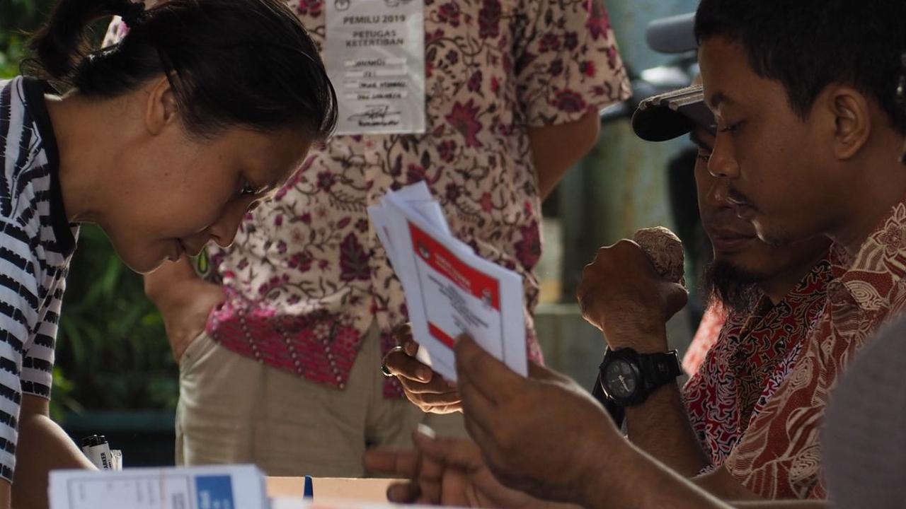 Masih kata Yudi, almarhum mengalami kelelahan setelah bertugas dalam Pemilu 2024. Warga Kelurahan Ringinanom, Kecamatan Kota Kediri itu mengeluh anggota tubuh sebelah kanan lemas saat melakukan pengawasan di TPS Kelurahan Pakelan.<br>